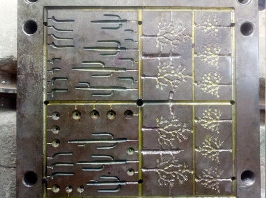 Khuôn mẫu nhựa