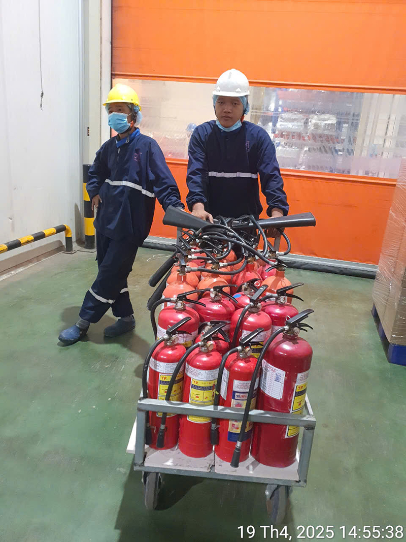 Bảo trì bình chữa cháy - Hệ Thống PCCC Nguyễn Quốc Thịnh - Hộ Kinh Doanh Cơ Sở Nguyễn Quốc Thịnh