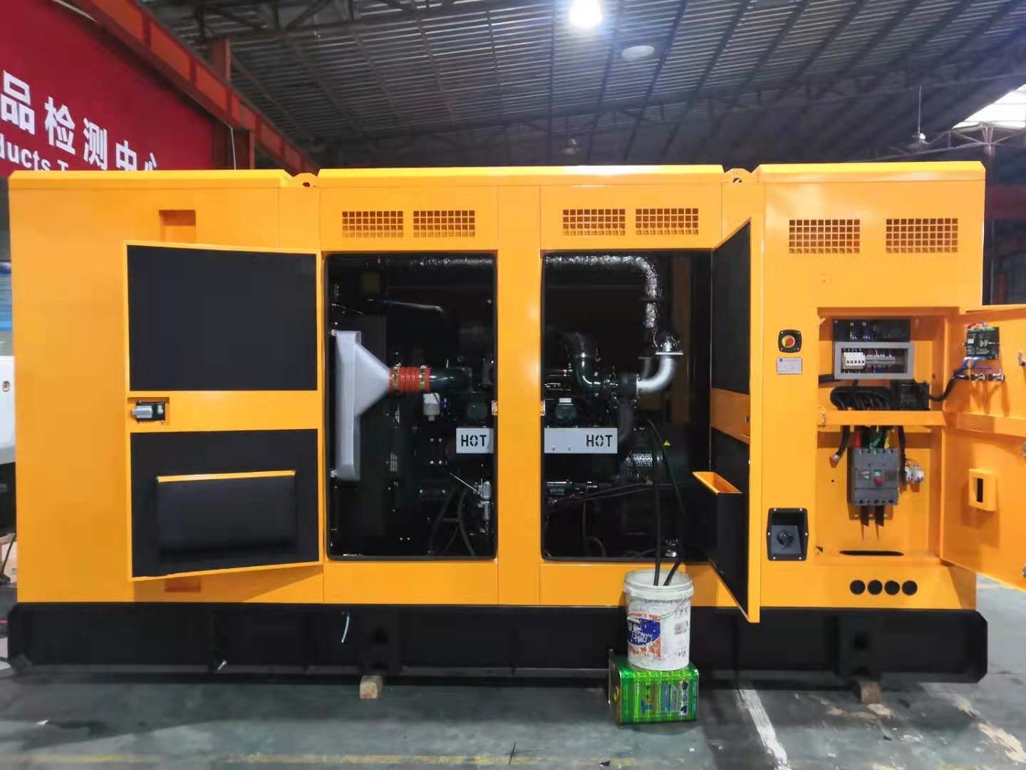 Máy phát điện Doosan 700 KVA