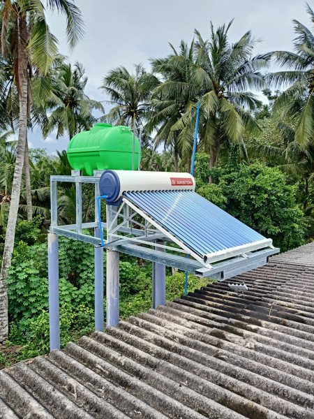 Máy nước nóng năng lượng mặt trời - Thiết Bị Năng Lượng Mặt Trời Phát Lộc - Công Ty TNHH Phát Lộc
