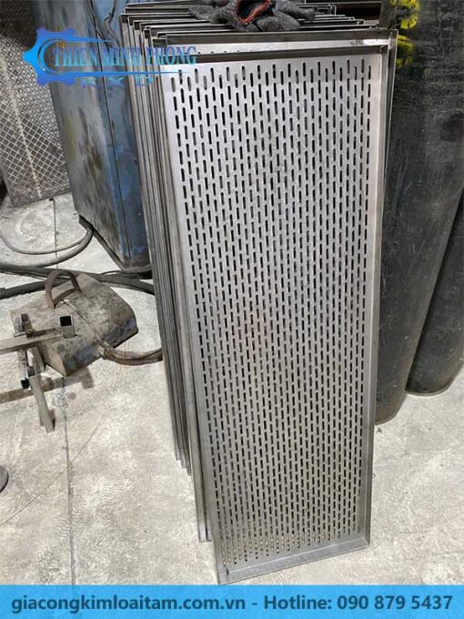 Lưới thoát nước nuôi lươn