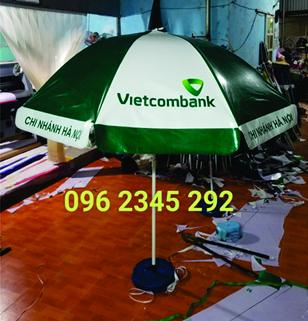 Ô dù quảng cáo Vietcombank - Ô Dù Mạnh Phát - Công Ty TNHH SX DV Và TM Mạnh Phát
