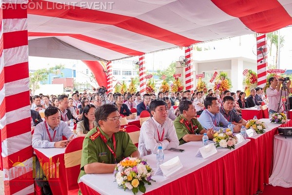 Tổ chức sự kiện