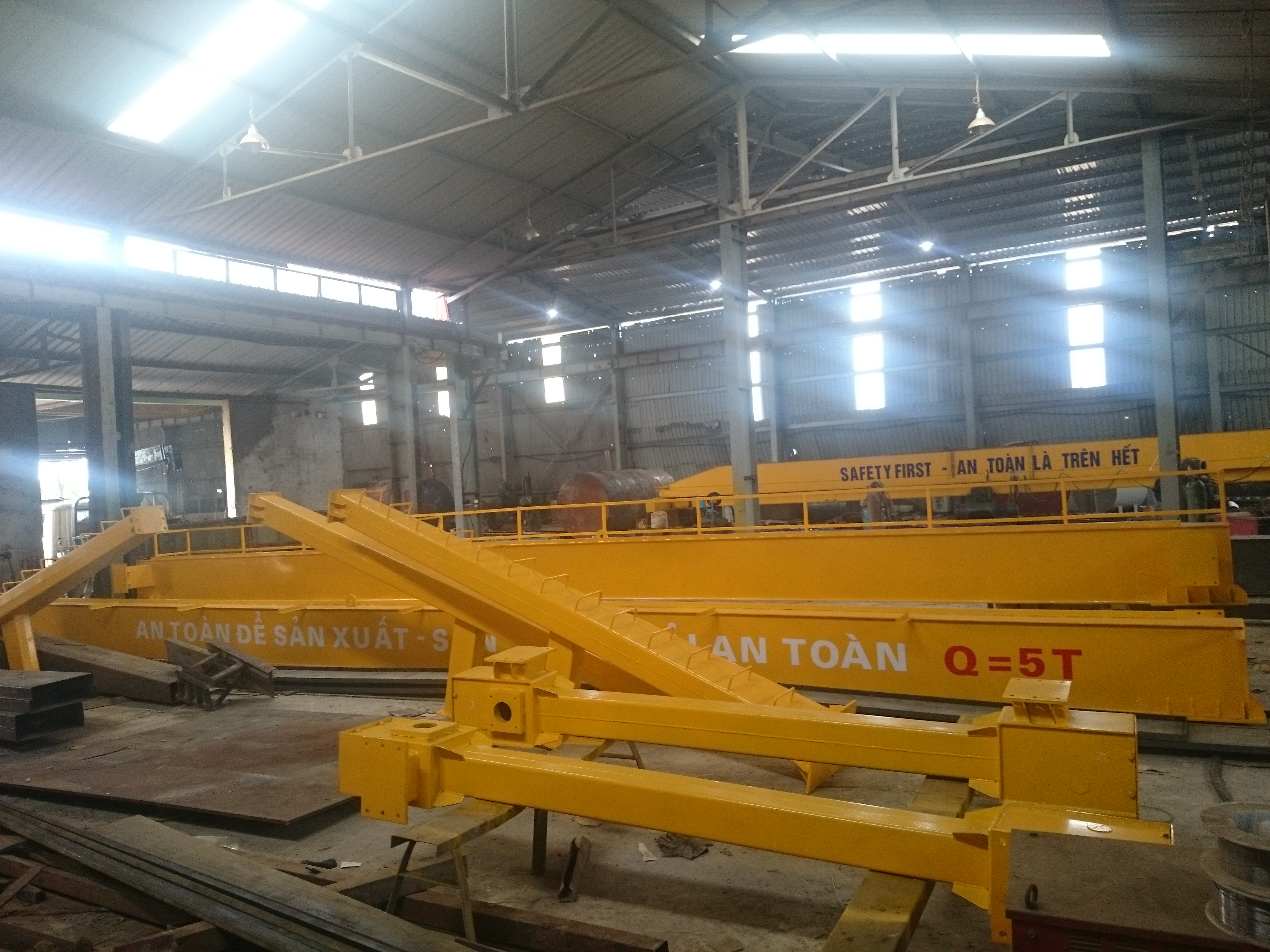 Cầu trục - Cầu Trục Cổng Trục VIETCRANE - Công Ty TNHH LEXFAS