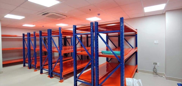Kệ trung tải 3 tầng