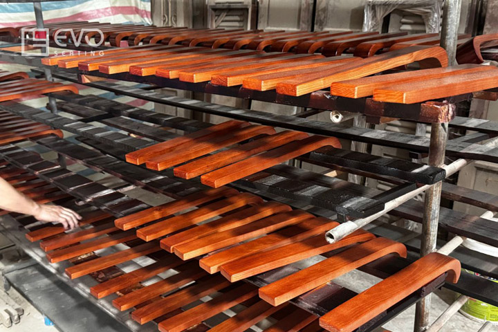 Sản xuất tay ghế cho hội trường