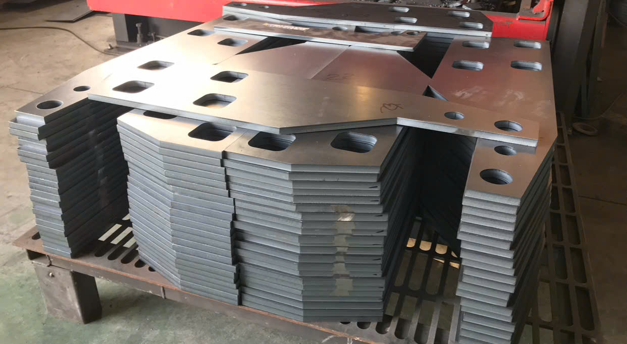 Gia công cắt sắt thép bằng máy Laser Fiber - Dịch Vụ Gia Công Cơ Khí & Cắt Laser Thắng Lợi Việt Nhật - Công Ty TNHH Thắng Lợi Việt Nhật