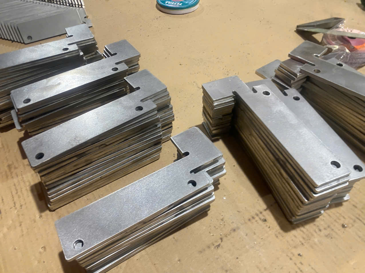 Gia công cắt sắt thép bằng máy Laser Fiber - Dịch Vụ Gia Công Cơ Khí & Cắt Laser Thắng Lợi Việt Nhật - Công Ty TNHH Thắng Lợi Việt Nhật