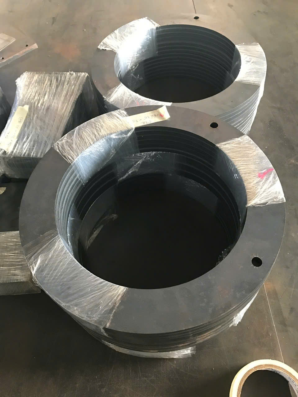 Gia công cắt sắt thép bằng máy Laser Fiber - Dịch Vụ Gia Công Cơ Khí & Cắt Laser Thắng Lợi Việt Nhật - Công Ty TNHH Thắng Lợi Việt Nhật