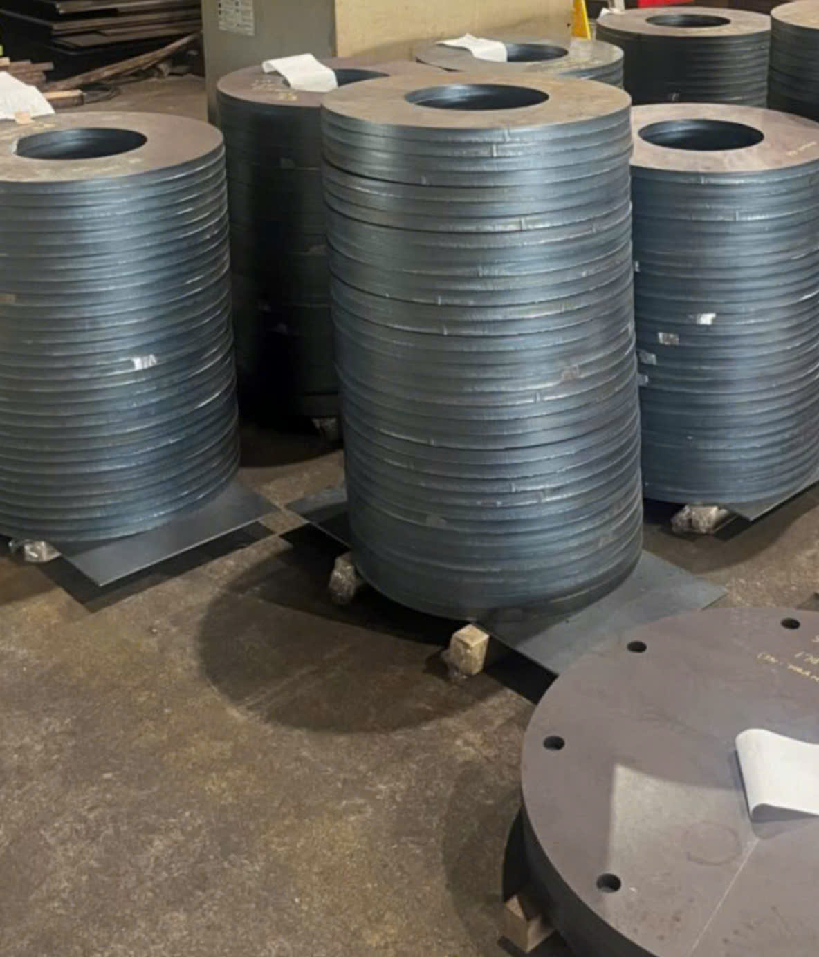 Gia công cắt sắt thép bằng máy Laser Fiber - Dịch Vụ Gia Công Cơ Khí & Cắt Laser Thắng Lợi Việt Nhật - Công Ty TNHH Thắng Lợi Việt Nhật