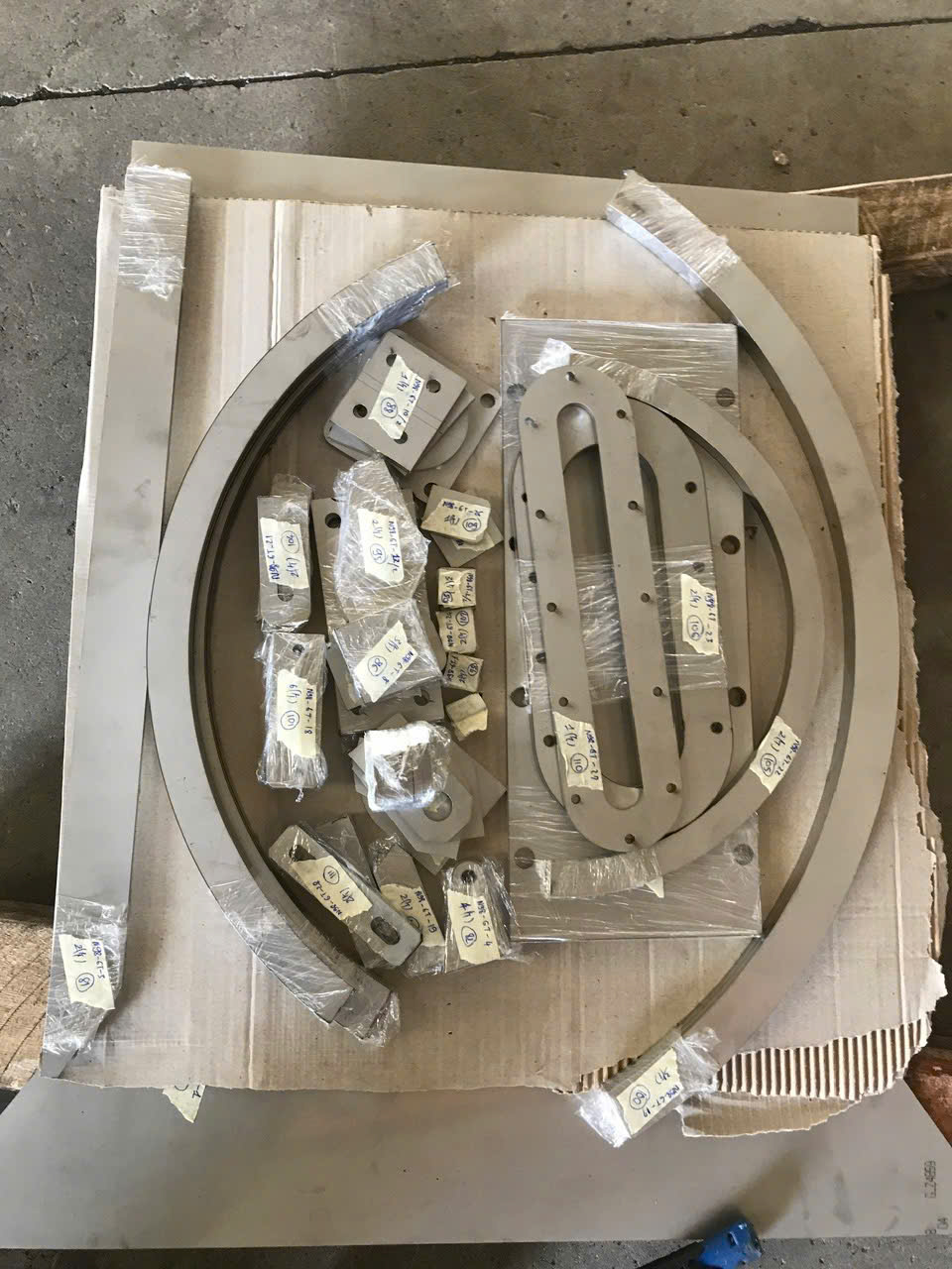 Gia công cắt sắt thép bằng máy Laser Fiber - Dịch Vụ Gia Công Cơ Khí & Cắt Laser Thắng Lợi Việt Nhật - Công Ty TNHH Thắng Lợi Việt Nhật