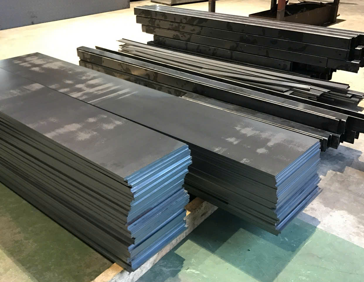 Gia công cắt sắt thép bằng máy Laser Fiber - Dịch Vụ Gia Công Cơ Khí & Cắt Laser Thắng Lợi Việt Nhật - Công Ty TNHH Thắng Lợi Việt Nhật