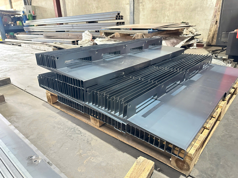 Gia công chấn uốn gấp theo yêu cầu - Dịch Vụ Gia Công Cơ Khí & Cắt Laser Thắng Lợi Việt Nhật - Công Ty TNHH Thắng Lợi Việt Nhật