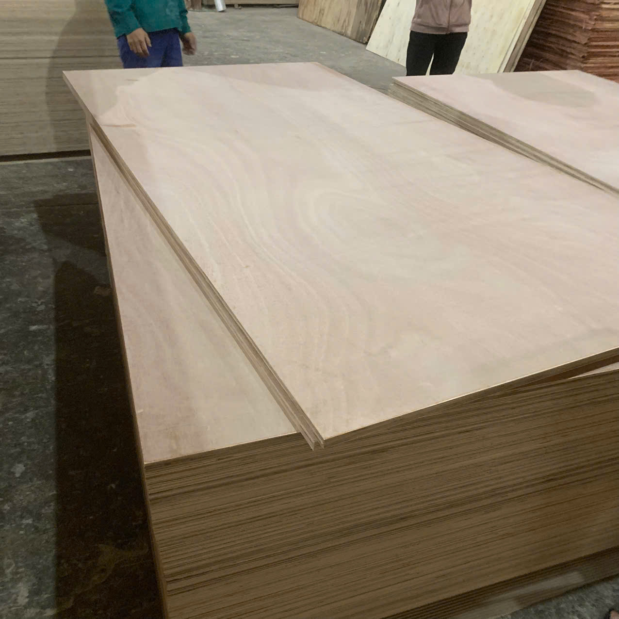 Plywood mặt AKUME