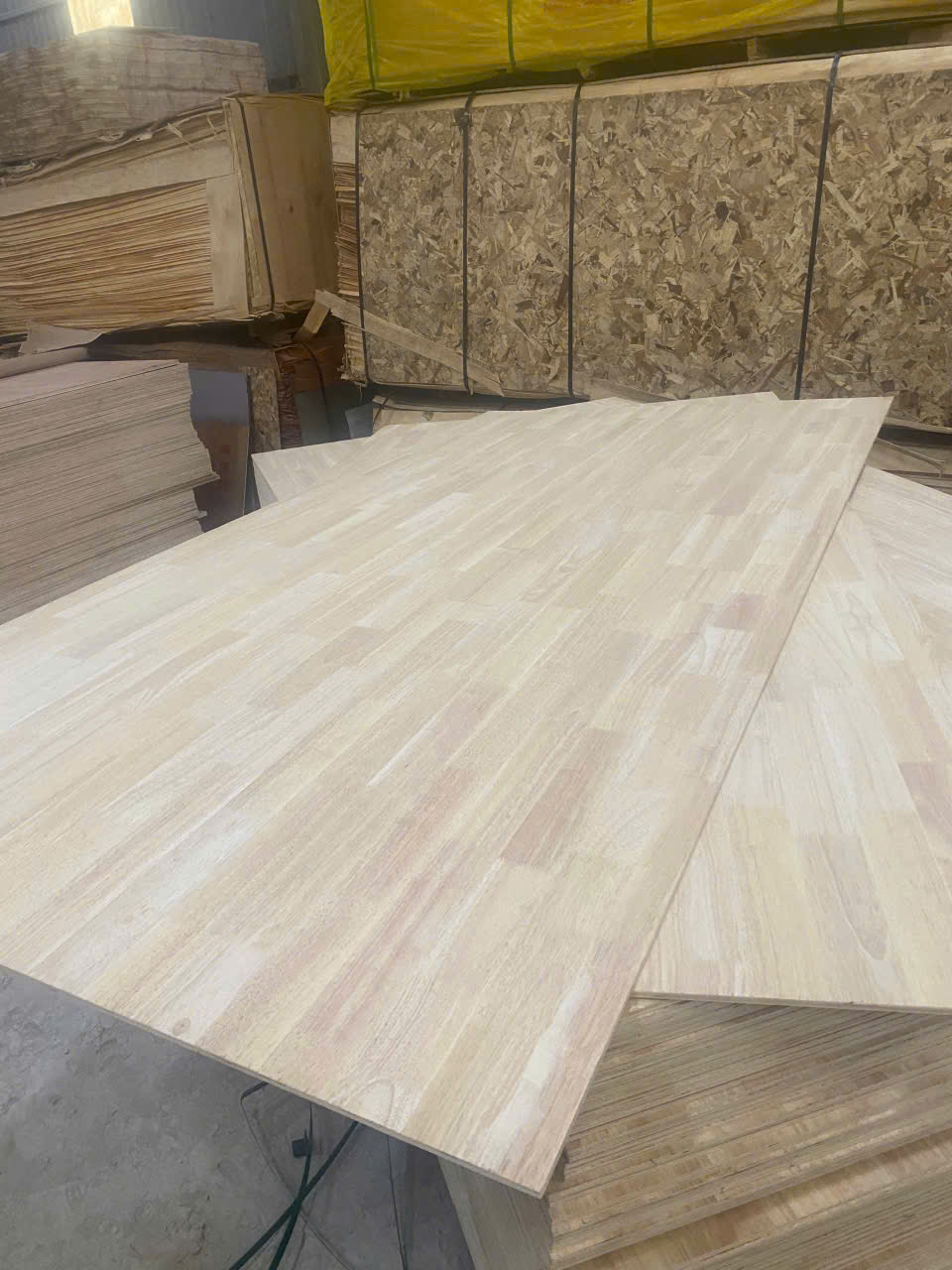 Plywood mặt cao su