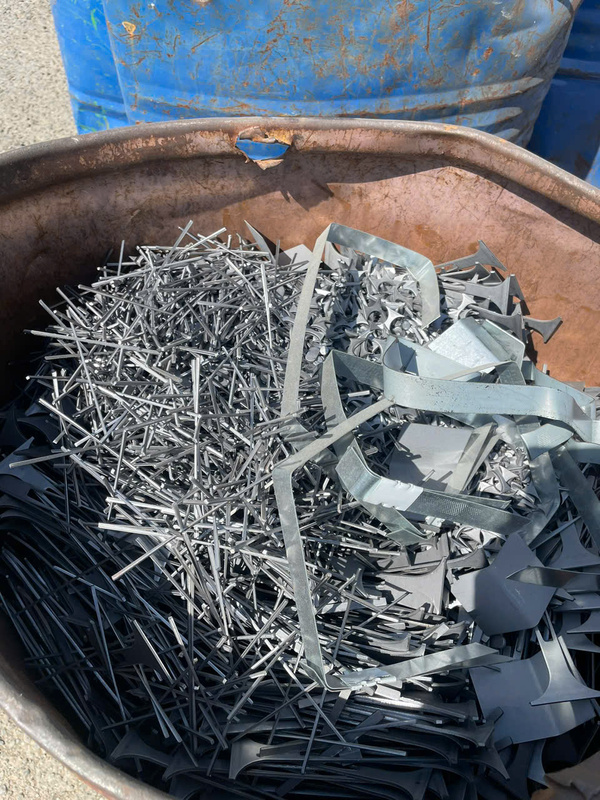 Thu mua phế liệu kim loại