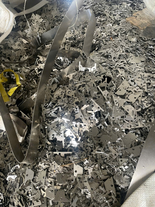 Thu mua phế liệu kim loại