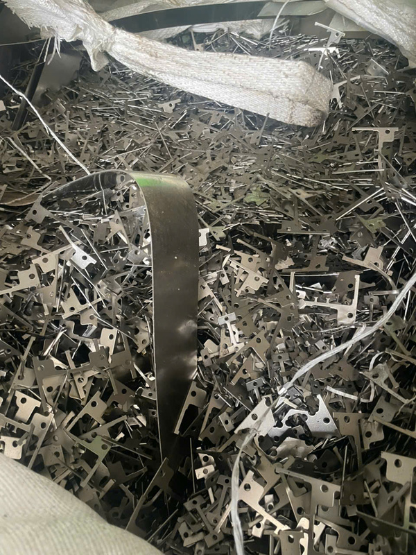 Thu mua phế liệu kim loại