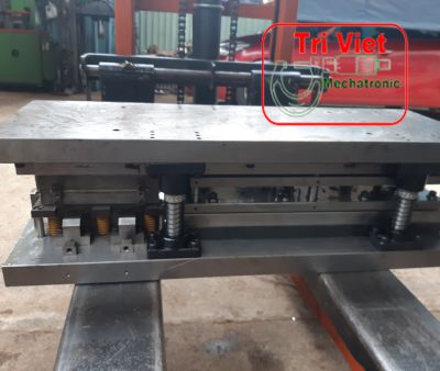 Khuôn dập liên hoàn vỏ tăng phô điện