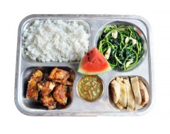 Sườn rim nước mắm, gà luộc