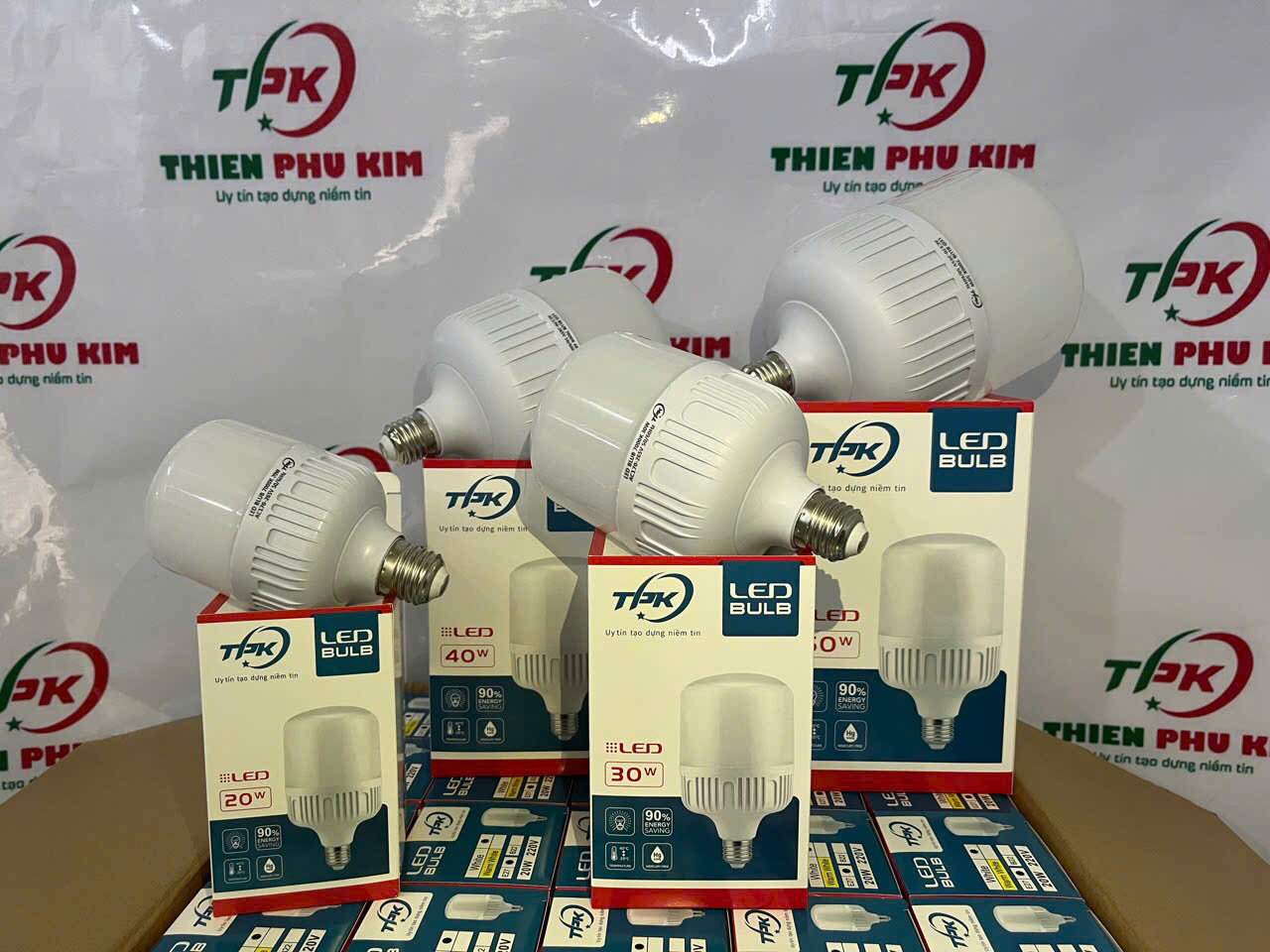 Bóng trụ TPK hàng thường