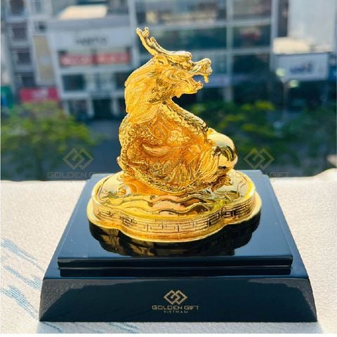 Tượng rồng vàng phong thủy
