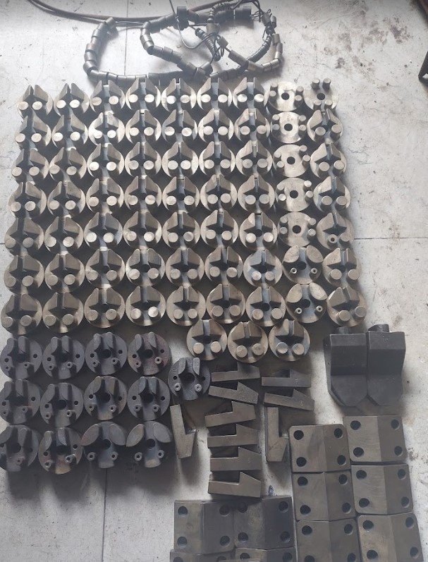 Gia công phụ kiện kim loại - Cơ Khí Chế Tạo Máy Lương Sơn - Công Ty TNHH Cơ Khí Chế Tạo Máy Lương Sơn