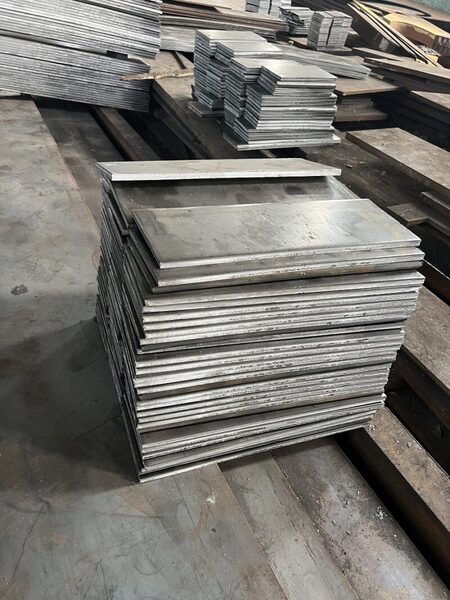 Gia công chặt thanh la từ thép tấm - Gia Công Cơ Khí Thịnh Cường Steel - Công Ty TNHH Thương Mại Sản Xuất Cơ Khí Thịnh Cường Steel