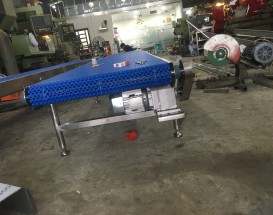 Băng tải vận chuyển bánh - Inox Minh Phương Phát - Công Ty TNHH Cơ Khí Minh Phương Phát