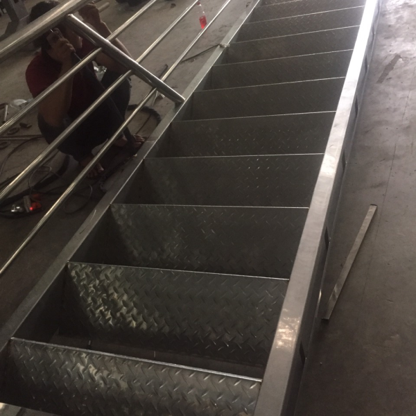 Cầu thang inox
