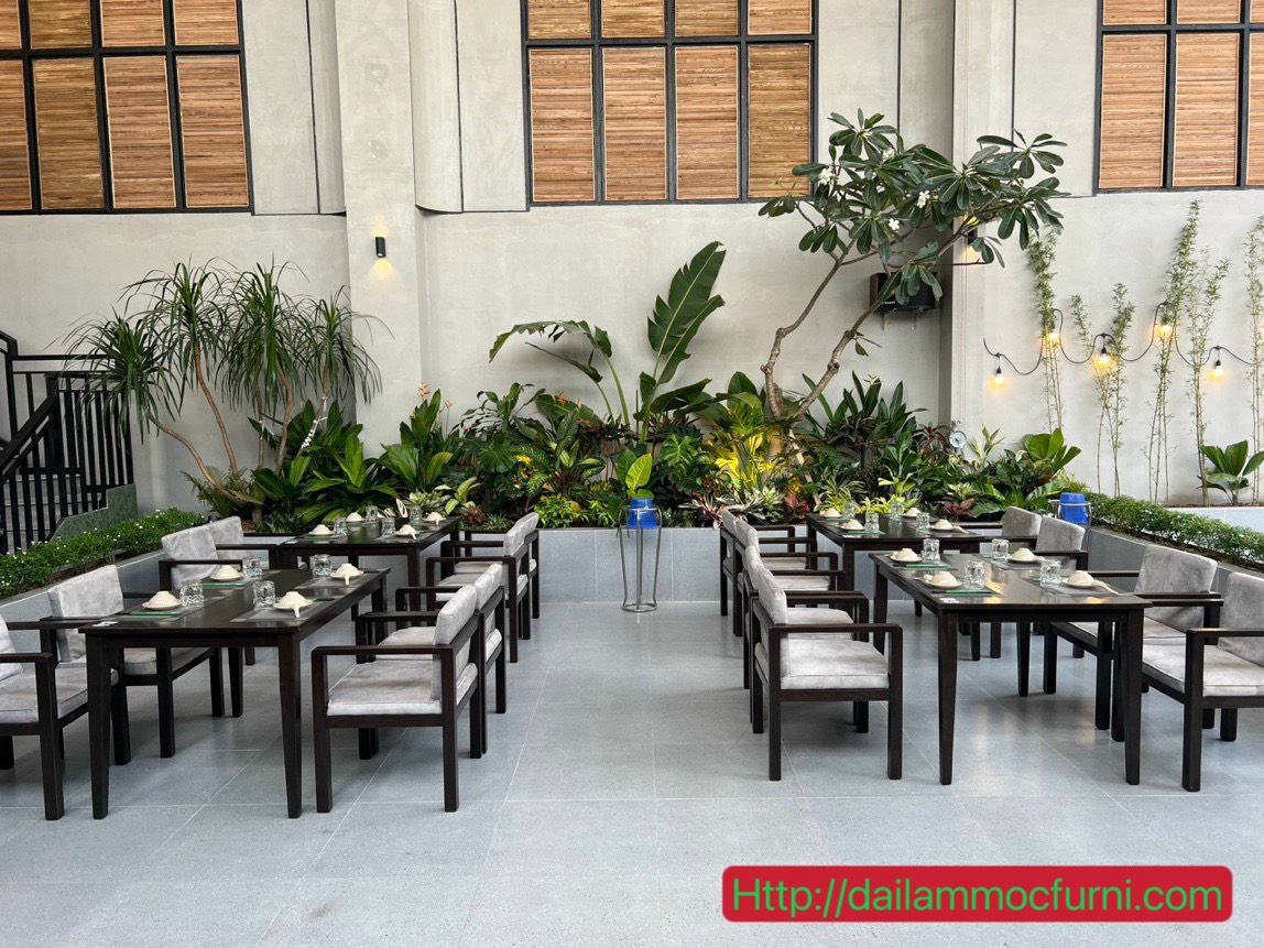 Bàn ghế nhà hàng Lê Gia tại Bình Dương