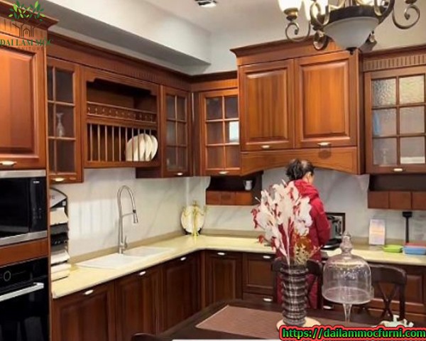 Tủ quần áo tân cổ điển gỗ tần bi