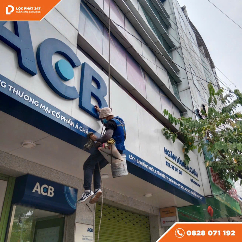 Dịch vụ vệ sinh ngân hàng - Vệ Sinh Lộc Phát 247 - Công Ty TNHH Thương Mại Dịch Vụ Lộc Phát 247