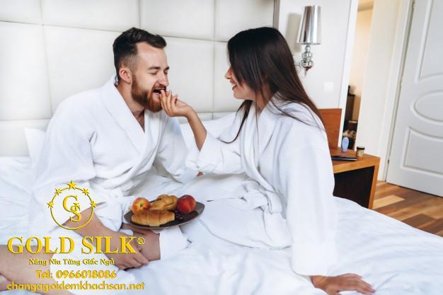 Áo choàng tắm khách sạn - Chăn Ga Gối Đệm GOLDSILK - Công Ty Cổ Phần Nội Thất Khách Sạn GOLDSILK
