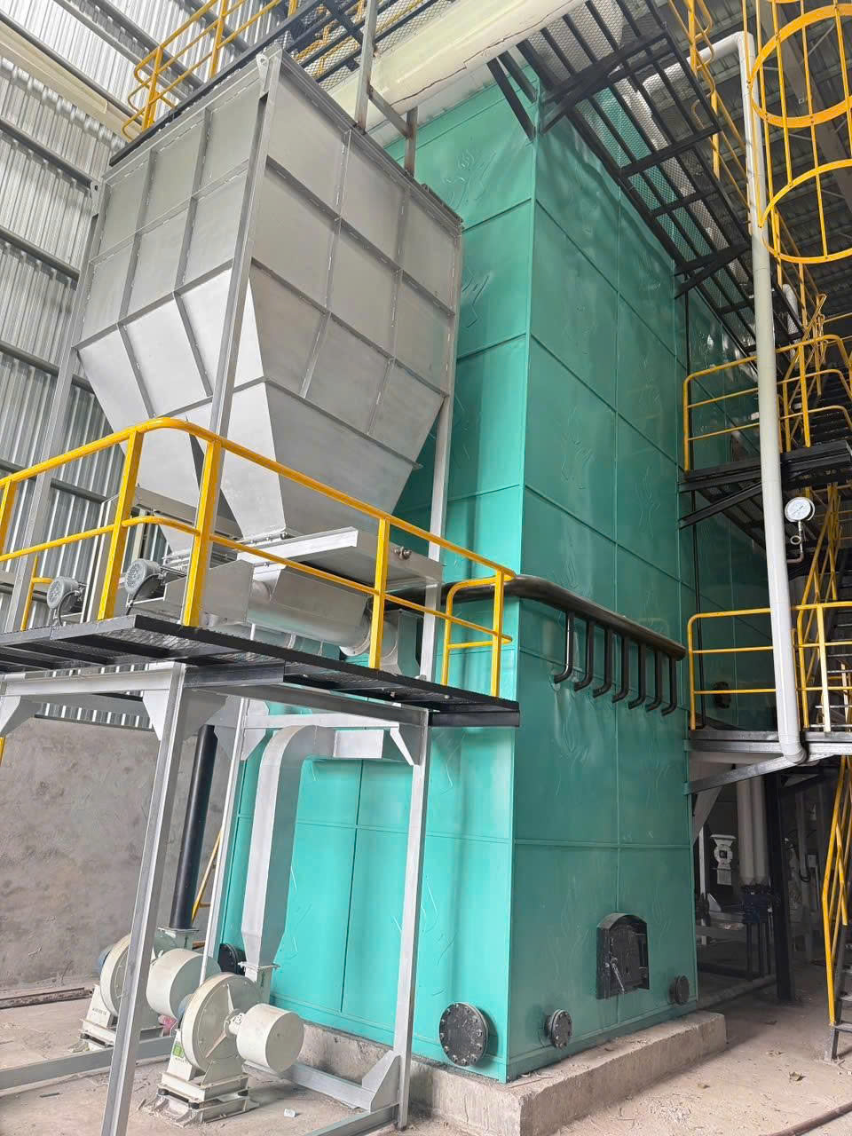 Lò hơi tầng sôi ống nước một balong, tuần hoàn tự nhiên - Lò Hơi Mayzer - Công Ty TNHH Kỹ Thuật Và Năng Lượng Mayzer Việt Nam