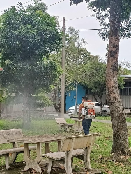 Hình ảnh công ty thực hiện dịch vụ