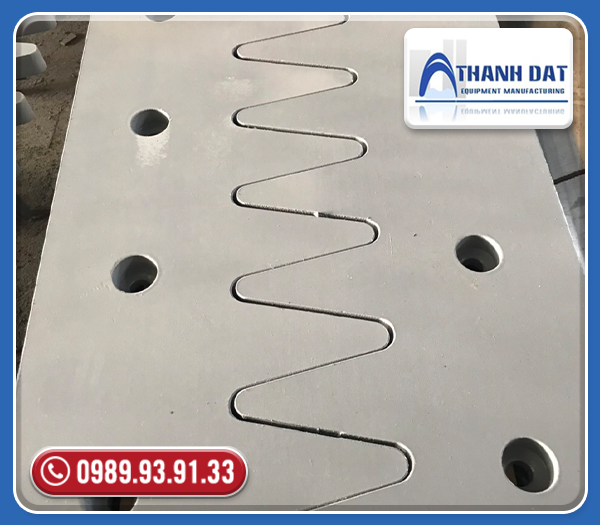 Khe co giãn răng lược dạng sóng - Vật Tư Cầu Đường Thành Đạt - Công Ty TNHH Sản Xuất Vật Tư Thiết Bị Thành Đạt