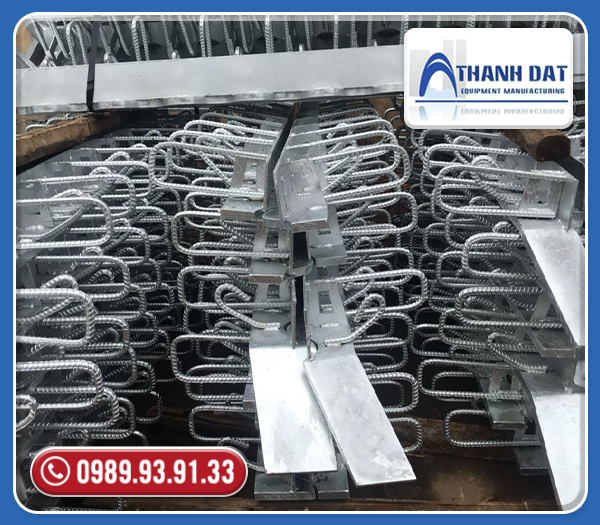 Khe co giãn răng lược mạ kẽm - Vật Tư Cầu Đường Thành Đạt - Công Ty TNHH Sản Xuất Vật Tư Thiết Bị Thành Đạt