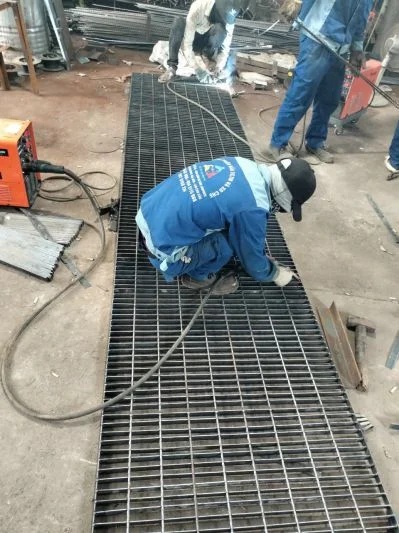 Sàn thao tác Grating