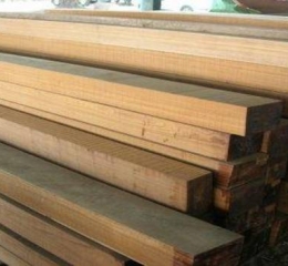 Gỗ nguyên liệu - Pallet Gỗ Phú Minh Trí - Công Ty TNHH Công Nghiệp Phú Minh Trí