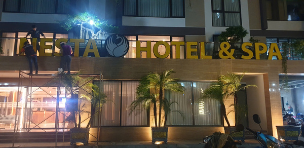 Thi công biển chữ hút nổi - Thi Công Quảng Cáo Tinh Hoa Việt - Công Ty TNHH Thương Mại Và Thi Công Quảng Cáo Tinh Hoa Việt