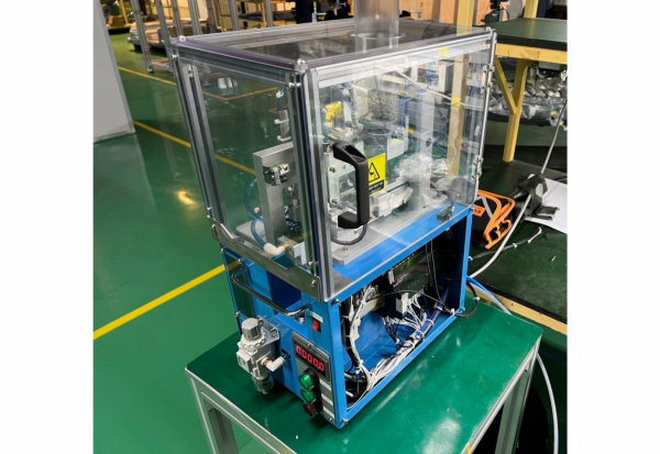 Máy cấp gôm - Công Ty Cổ Phần Sản Xuất Và Dịch Vụ Leanmac