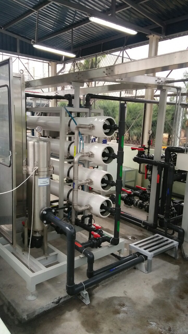 Máy lọc nước RO