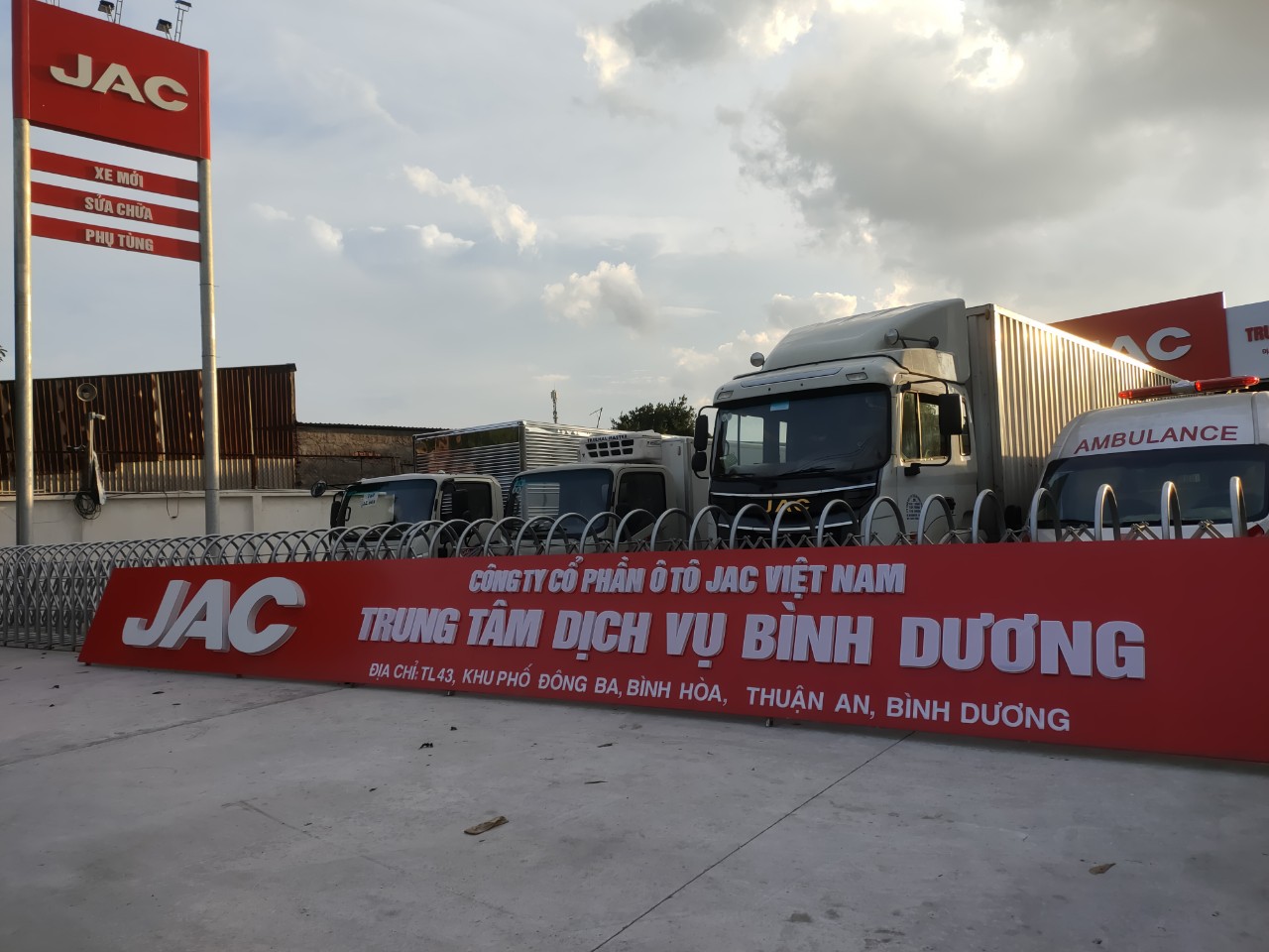 Thiết kế, thi công quảng cáo - Quảng Cáo Quốc Dũng - Công Ty TNHH Quảng Cáo Nhôm Kính Quốc Dũng