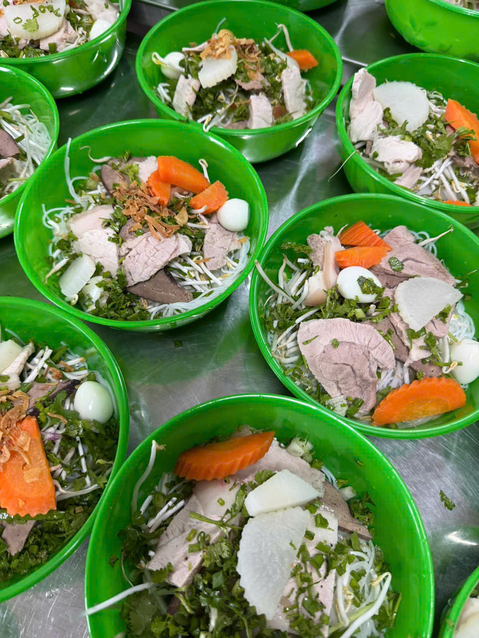 Suất ăn công nghiệp - Suất Ăn Công Nghiệp An Lạc Phát (Bến Lức - Long An) - Công Ty TNHH Suất ăn Công Nghiệp An Lạc Phát