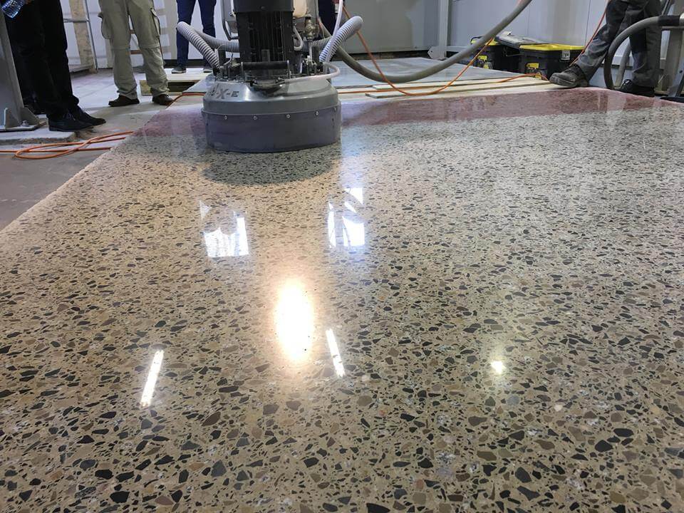 Dịch vụ đánh bóng đá Granite - Vệ Sinh Công Nghiệp Nhà Việt - Công Ty TNHH Dịch Vụ Và Thương Mại Nhà Việt