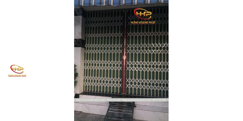 Thi công cửa kéo nhà phố quận 8