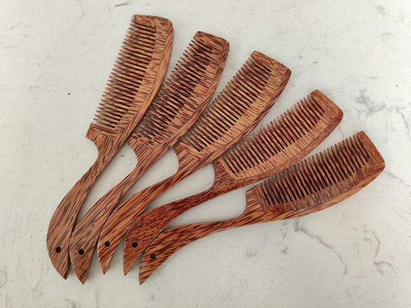 Lược gỗ dừa - Thủ Công Mỹ Nghệ 99 Gold Crafts - Công Ty TNHH Sản Xuất Thương Mại 99 Gold Data