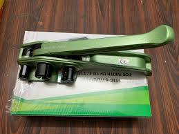 Dụng cụ siết đai nhựa YBICO P117