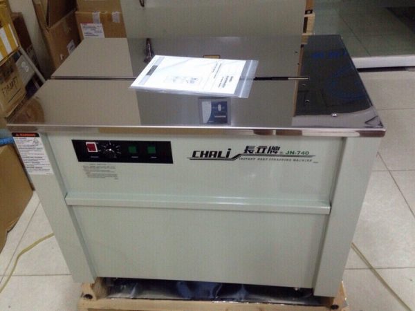 Máy đóng đai thùng bán tự động Chali JN-740